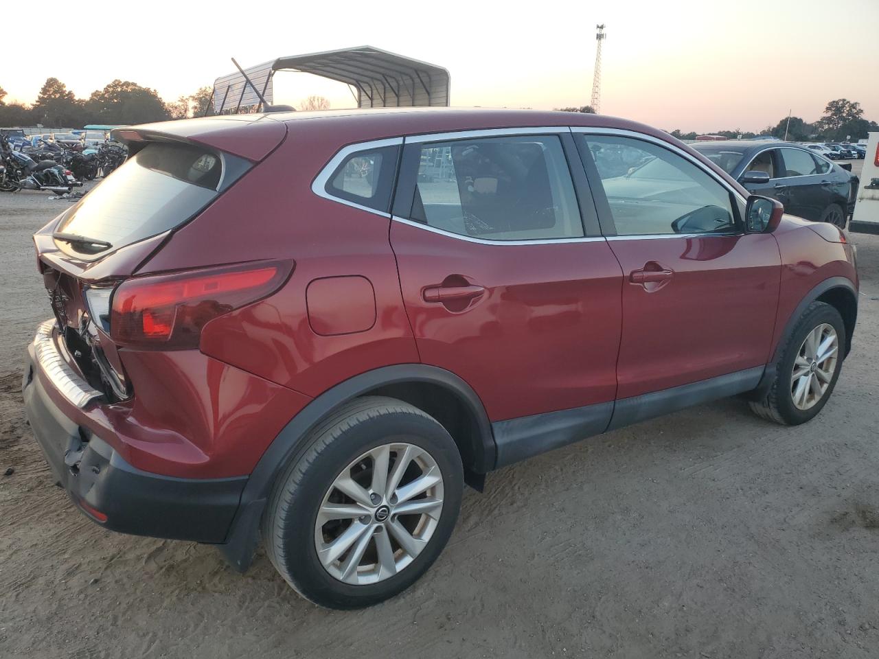 2019 Nissan Rogue - Image 3