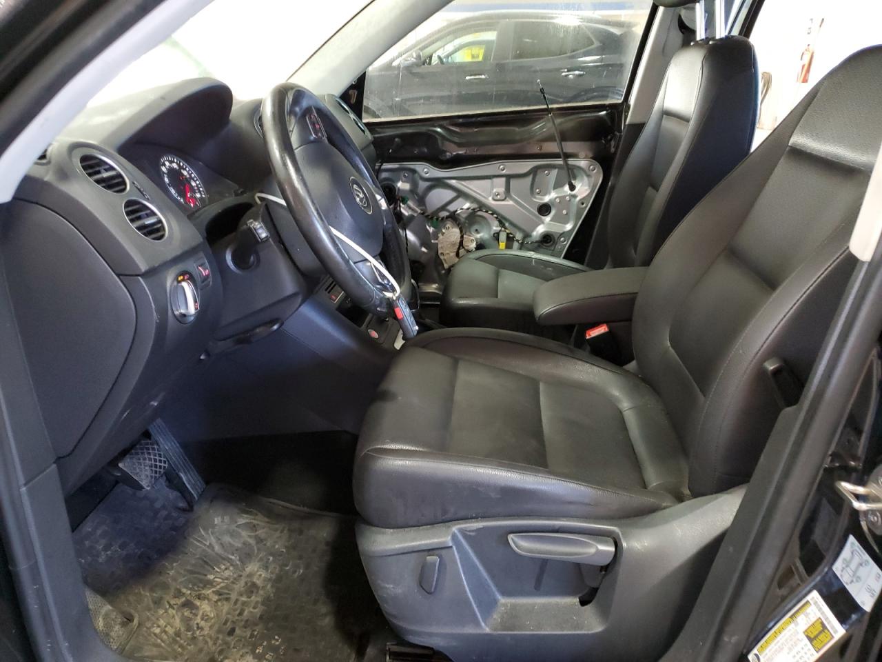 2017 Volkswagen Tiguan - Image 7