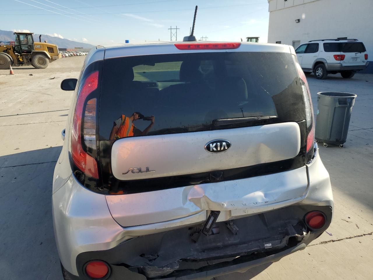 KNDJN2A29K7001093 2019 Kia Soul