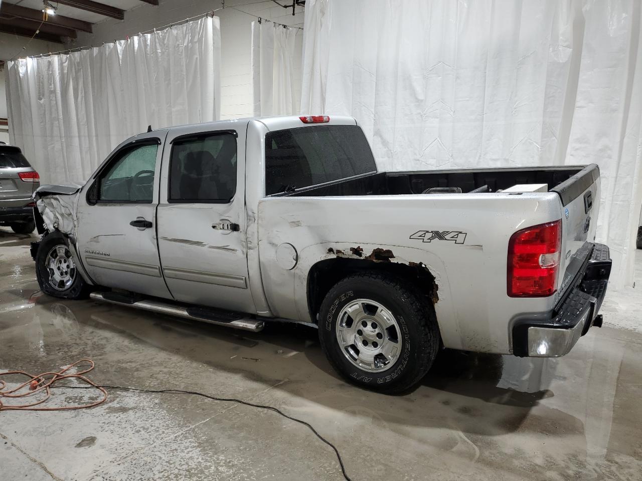 2011 Chevrolet Silverado - Image 2