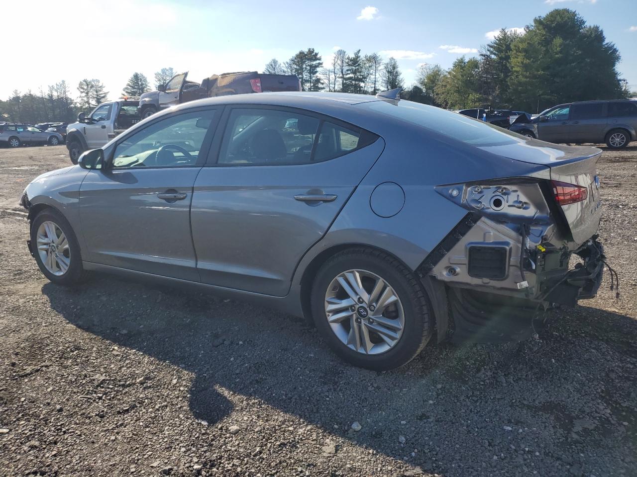2019 Hyundai Elantra - Image 2