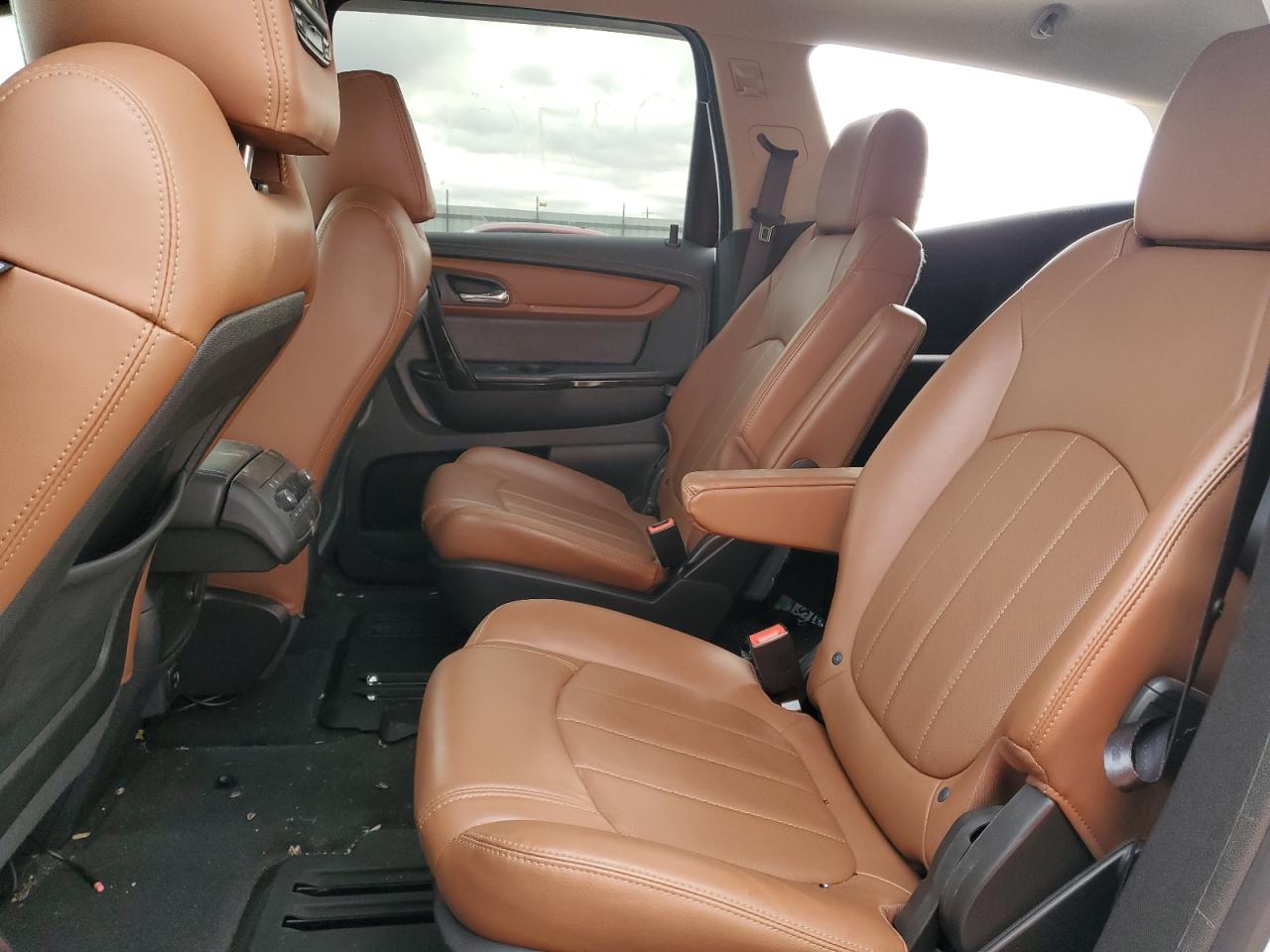 2017 Chevrolet Traverse - Image 11