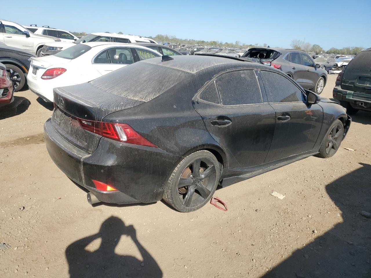 2015 Lexus IS - Image 3