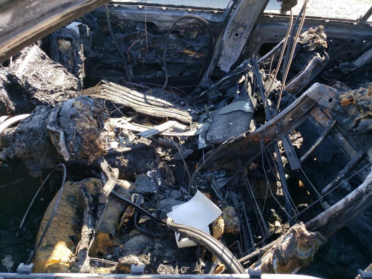 2006 BMW 325 I VIN: WBAVB13596PT19858 Lot: 74776944