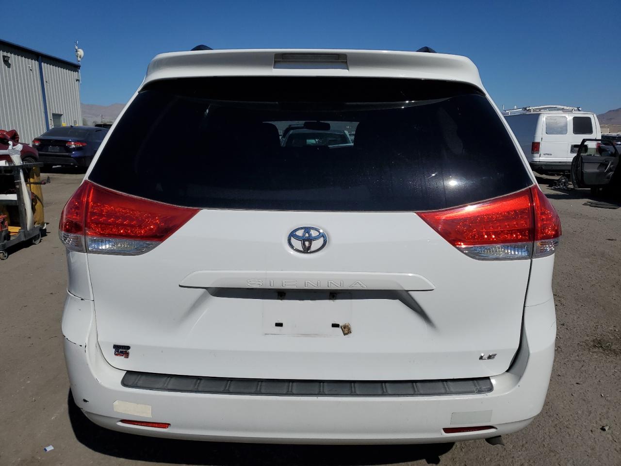 2013 Toyota Sienna Le VIN: 5TDKK3DC5DS327148 Lot: 75960474