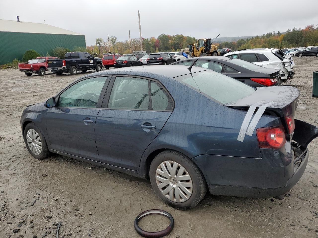 2009 Volkswagen Jetta - Image 2