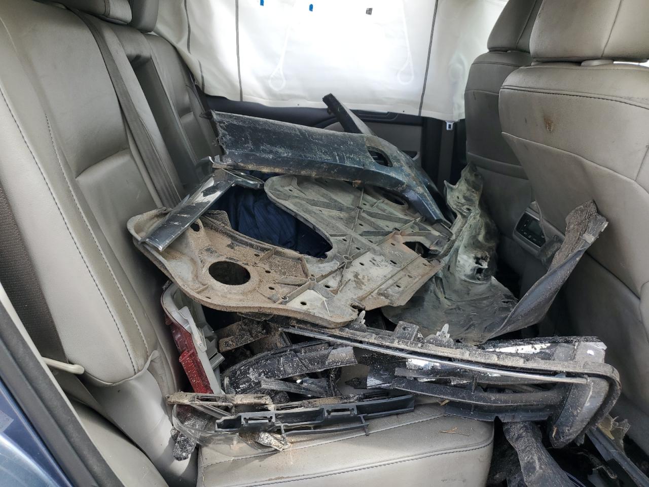 2016 Toyota Highlander - Image 12