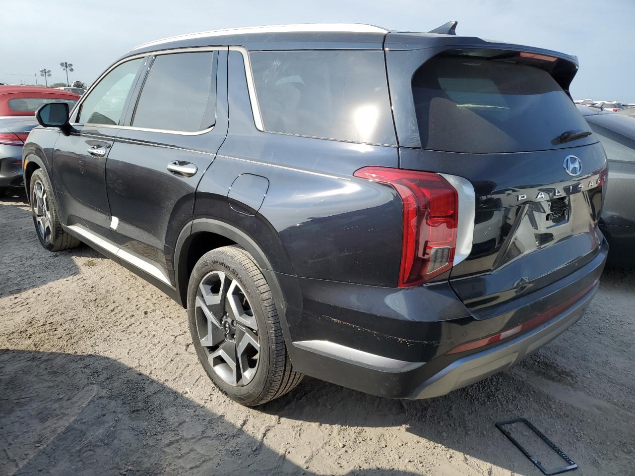 2023 Hyundai Palisade - Image 2