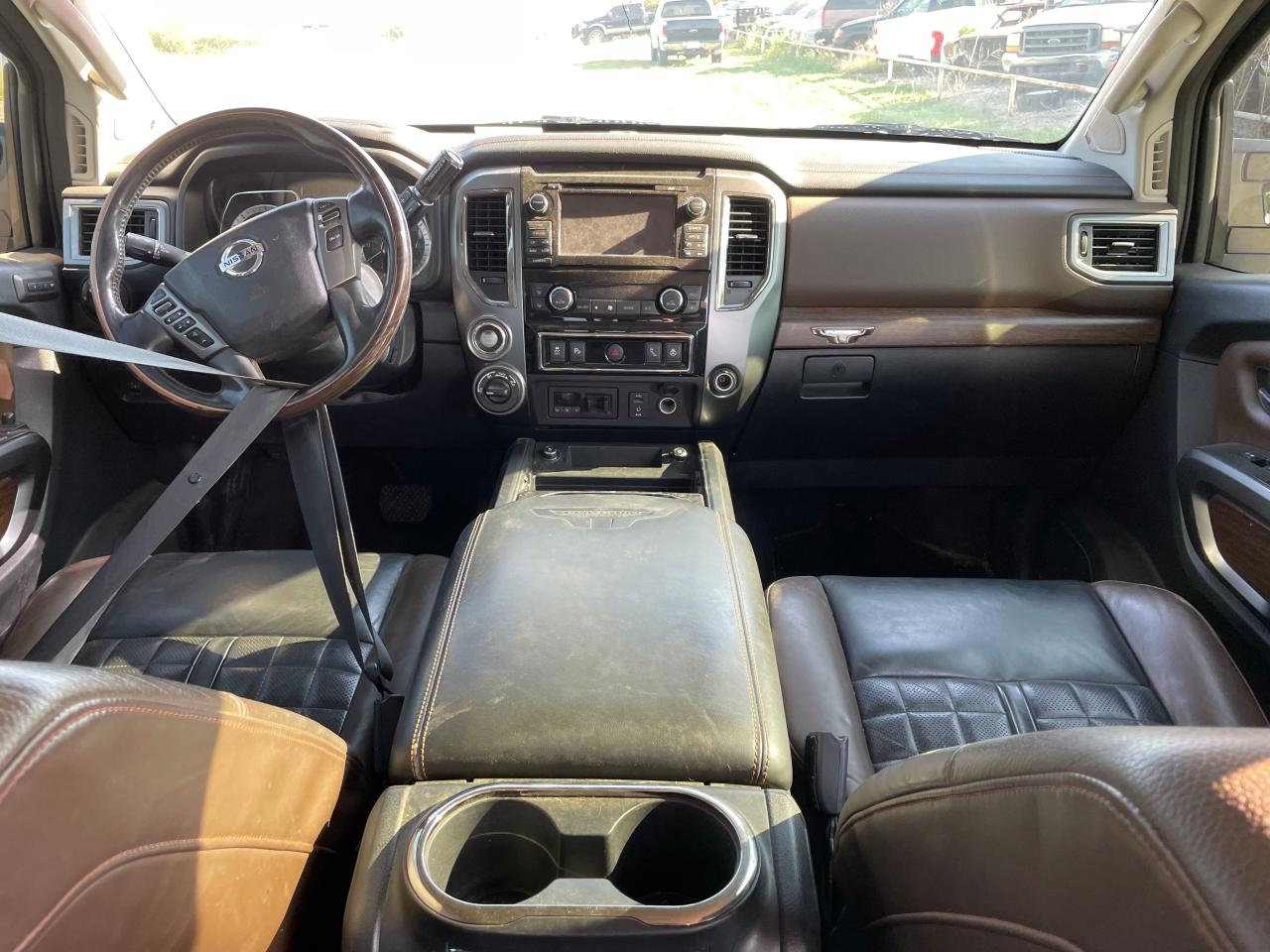 1N6BA1F45HN547122 2017 Nissan Titan Xd Sl