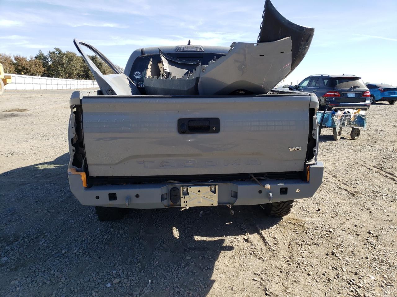 2019 Toyota Tacoma - Image 6