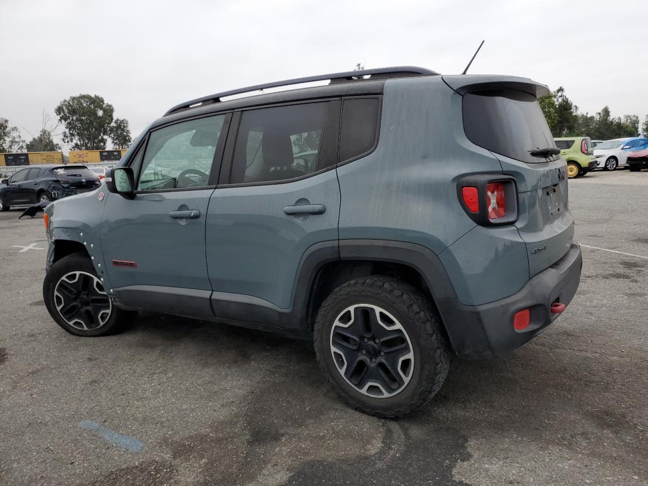 VIN ZACCJBCT0FPB70616 2015 JEEP RENEGADE no.2