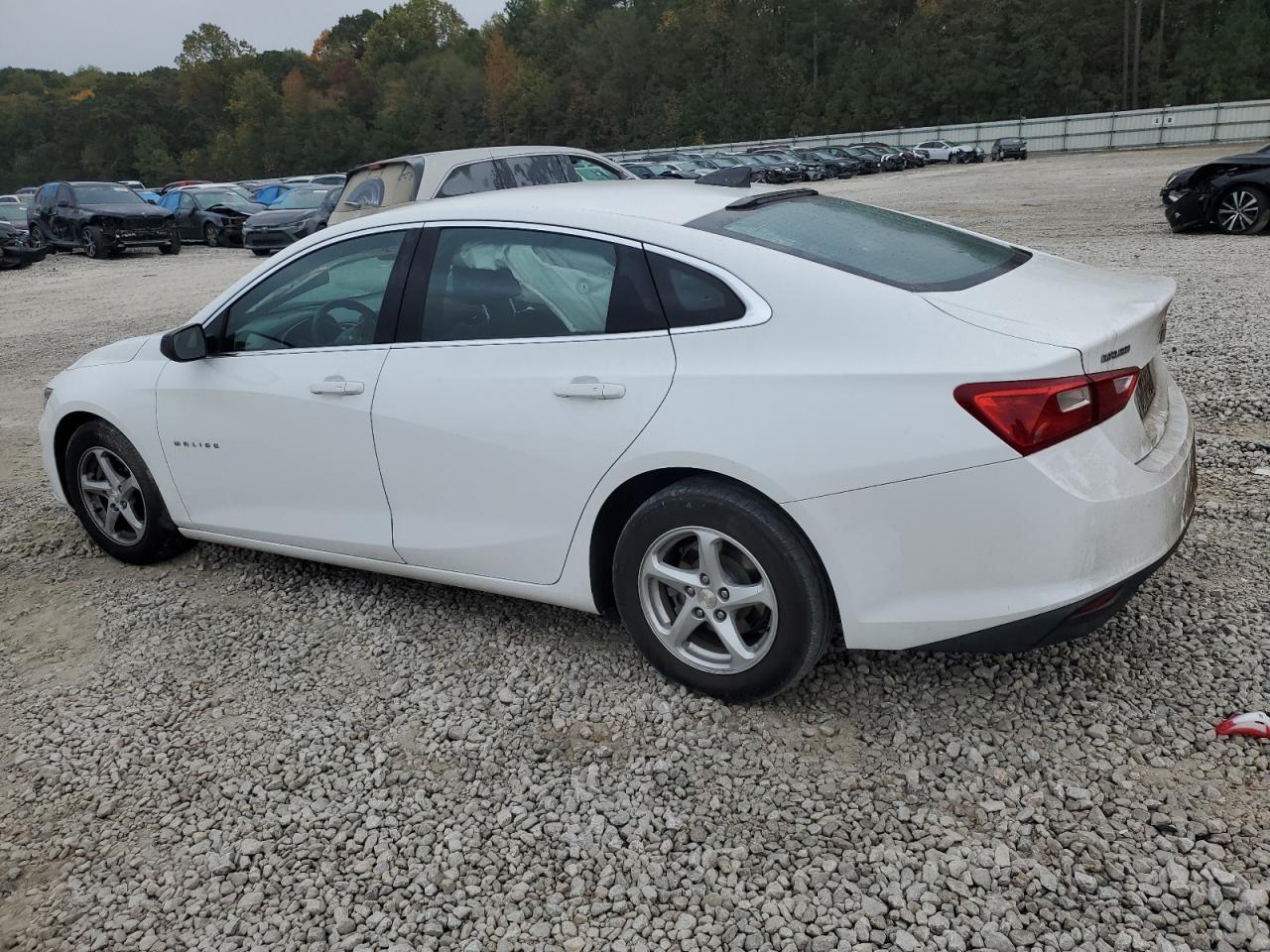 2016 Chevrolet Malibu - Image 2