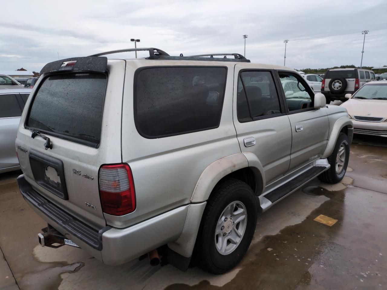 2000 Toyota 4Runner - Image 3