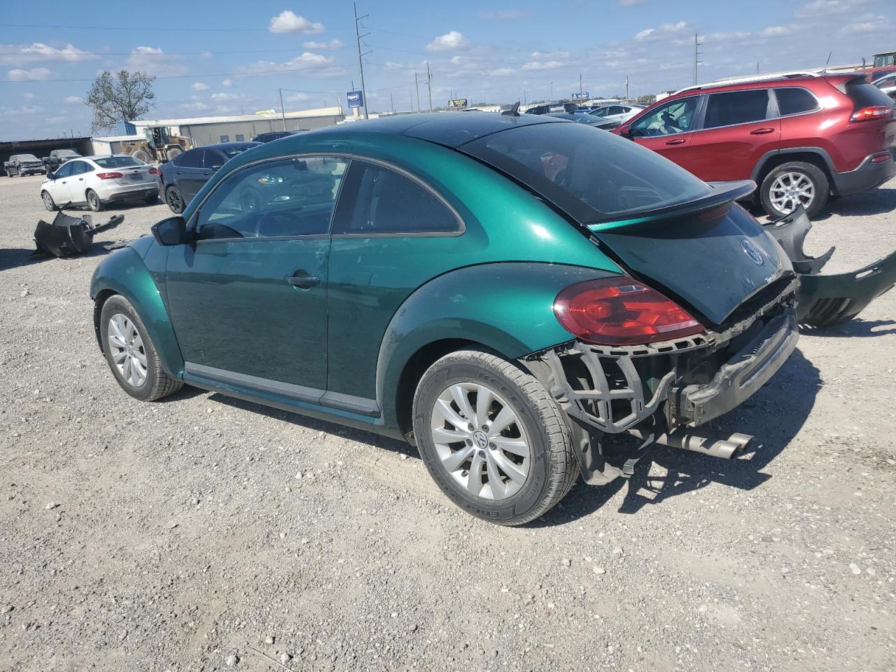 2018 Volkswagen Beetle - Image 2