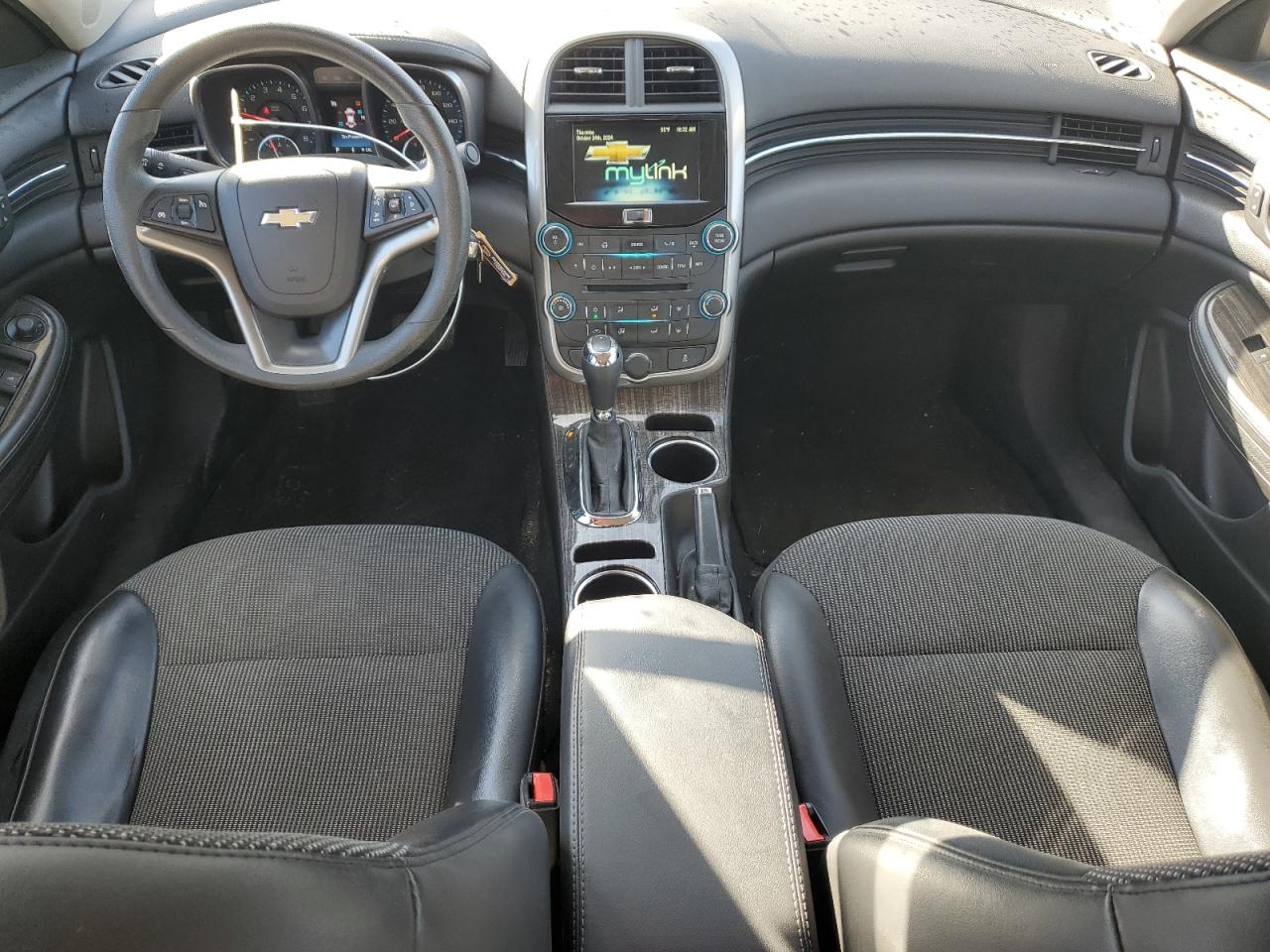2016 Chevrolet Malibu - Image 8