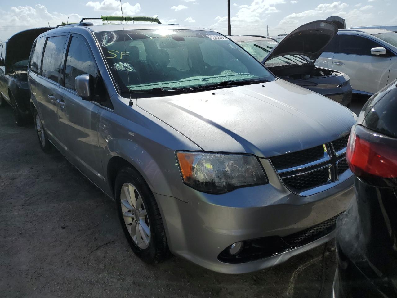 2019 Dodge Caravan - Image 4