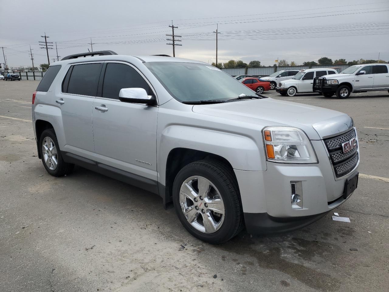 2015 GMC Terrain - Image 4
