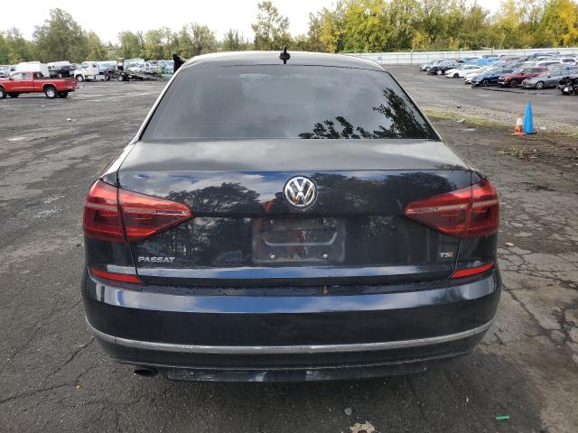  VOLKSWAGEN PASSAT 2018 Чорний