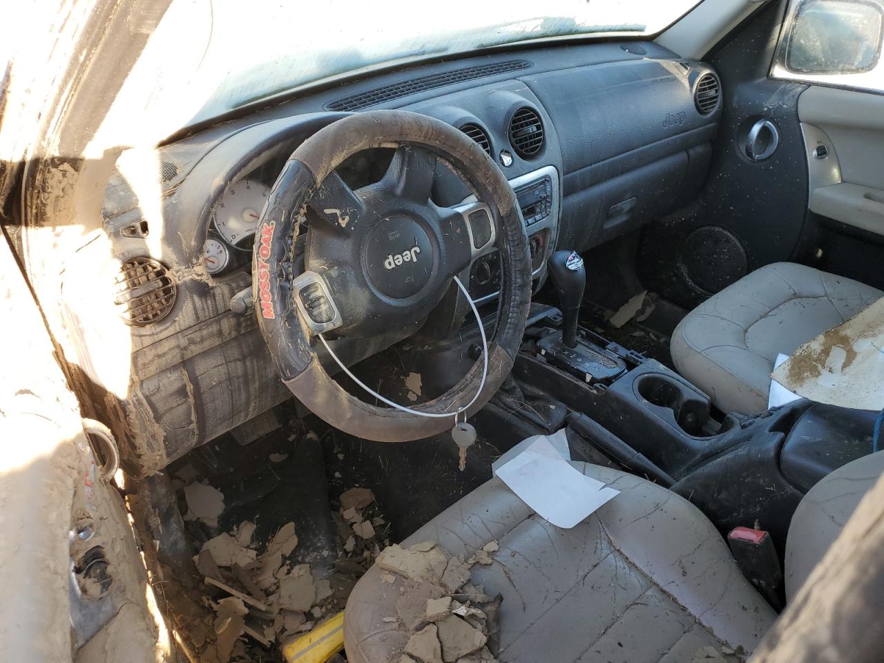 2003 Jeep Liberty (North America) - Image 8