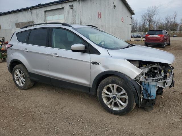  FORD ESCAPE 2018 Серебристый