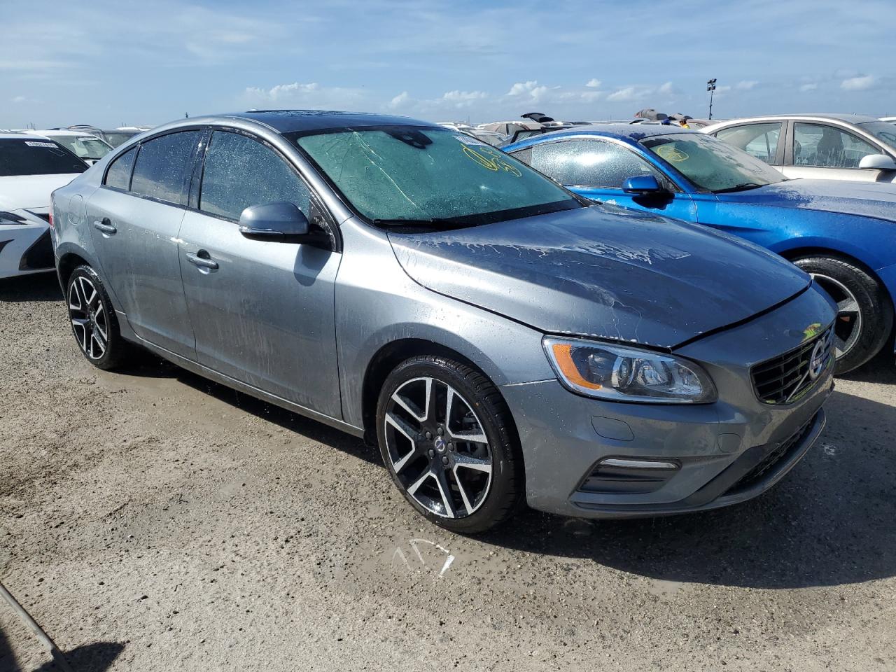 2017 Volvo S60 - Image 4