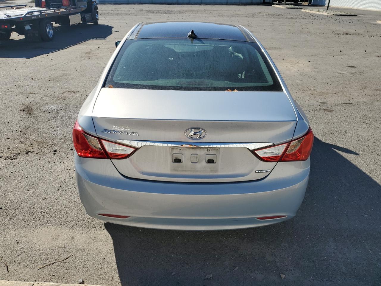 2012 Hyundai Sonata - Image 6