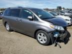 2017 Toyota Sienna Le продається в San Martin, CA - Front End