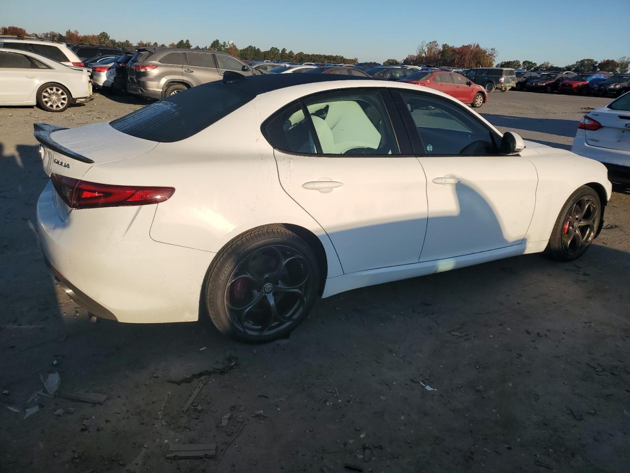 2018 Alfa Romeo Giulia - Image 3