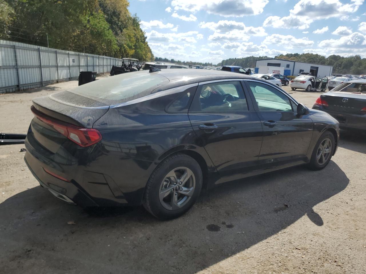 2022 Kia K5 - Image 3