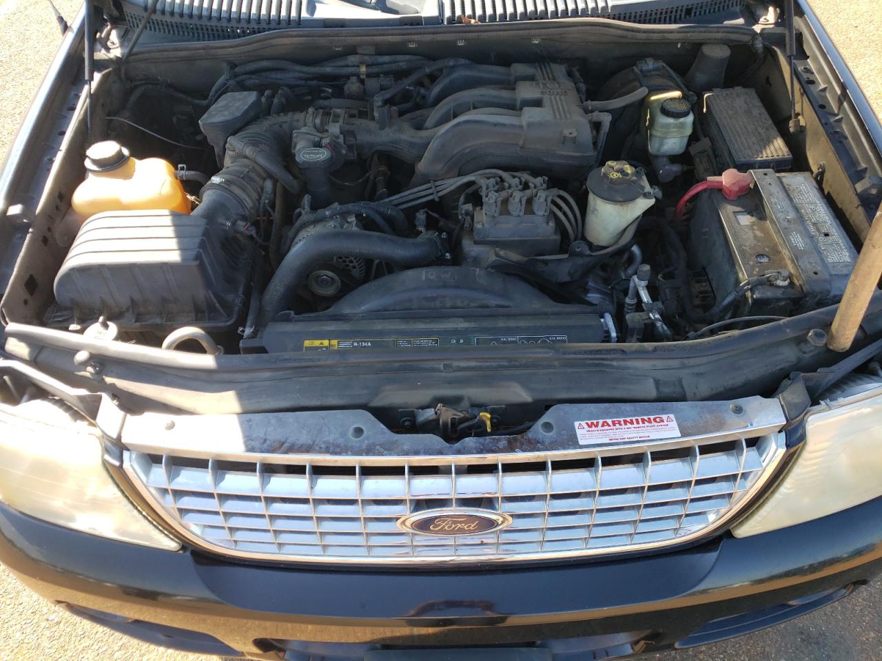 2005 Ford Explorer - Image 12