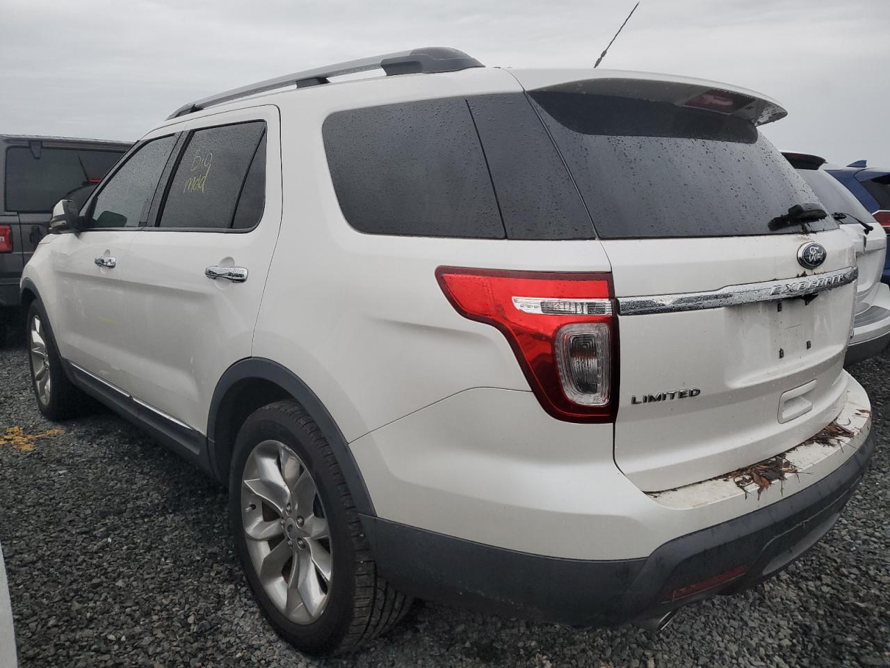 2013 Ford Explorer - Image 2