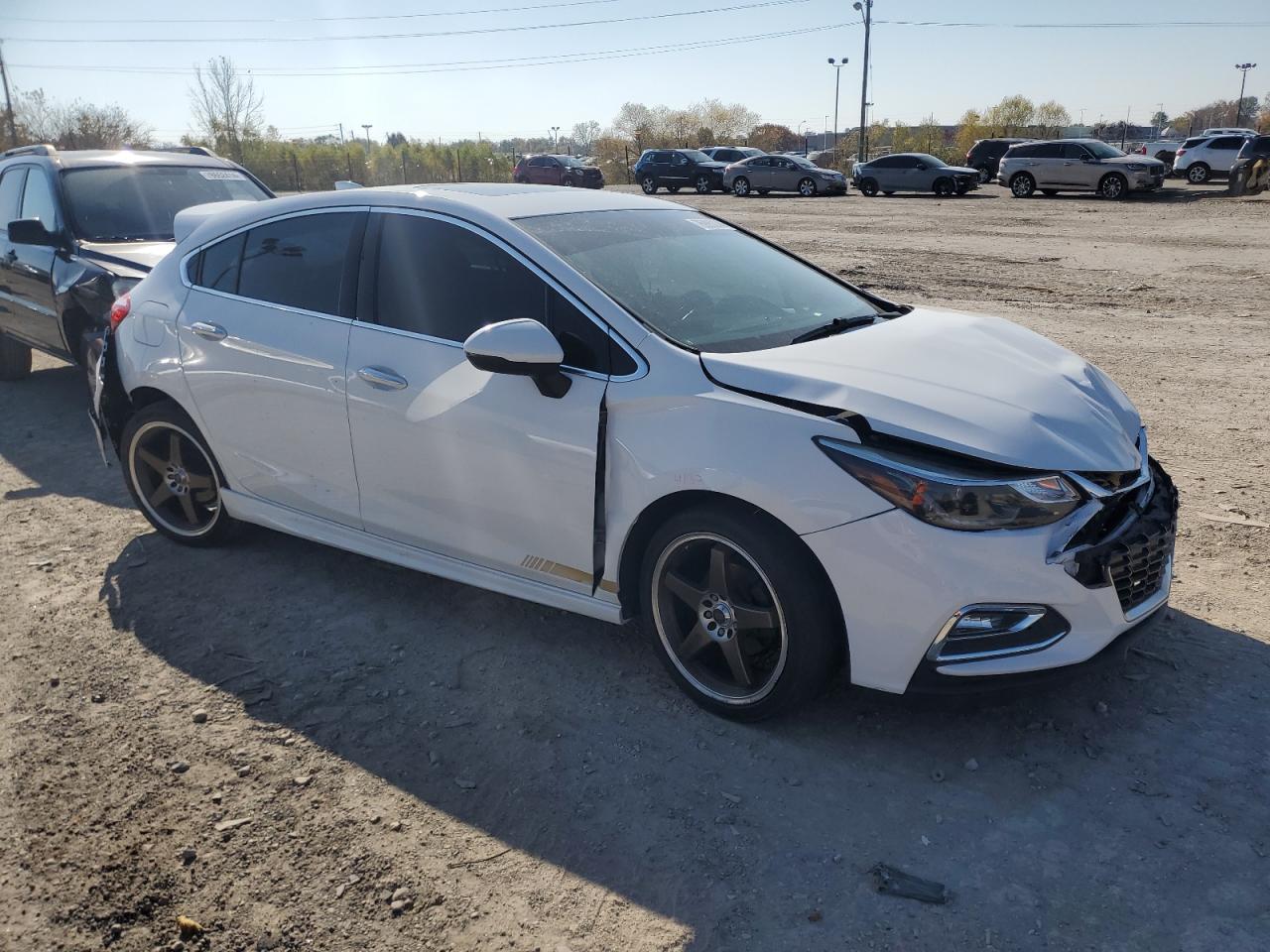 2017 Chevrolet Cruze - Image 4