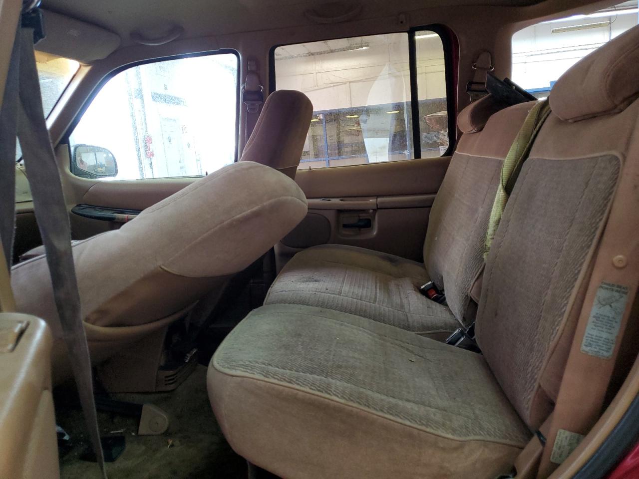 1995 Ford Explorer - Image 10