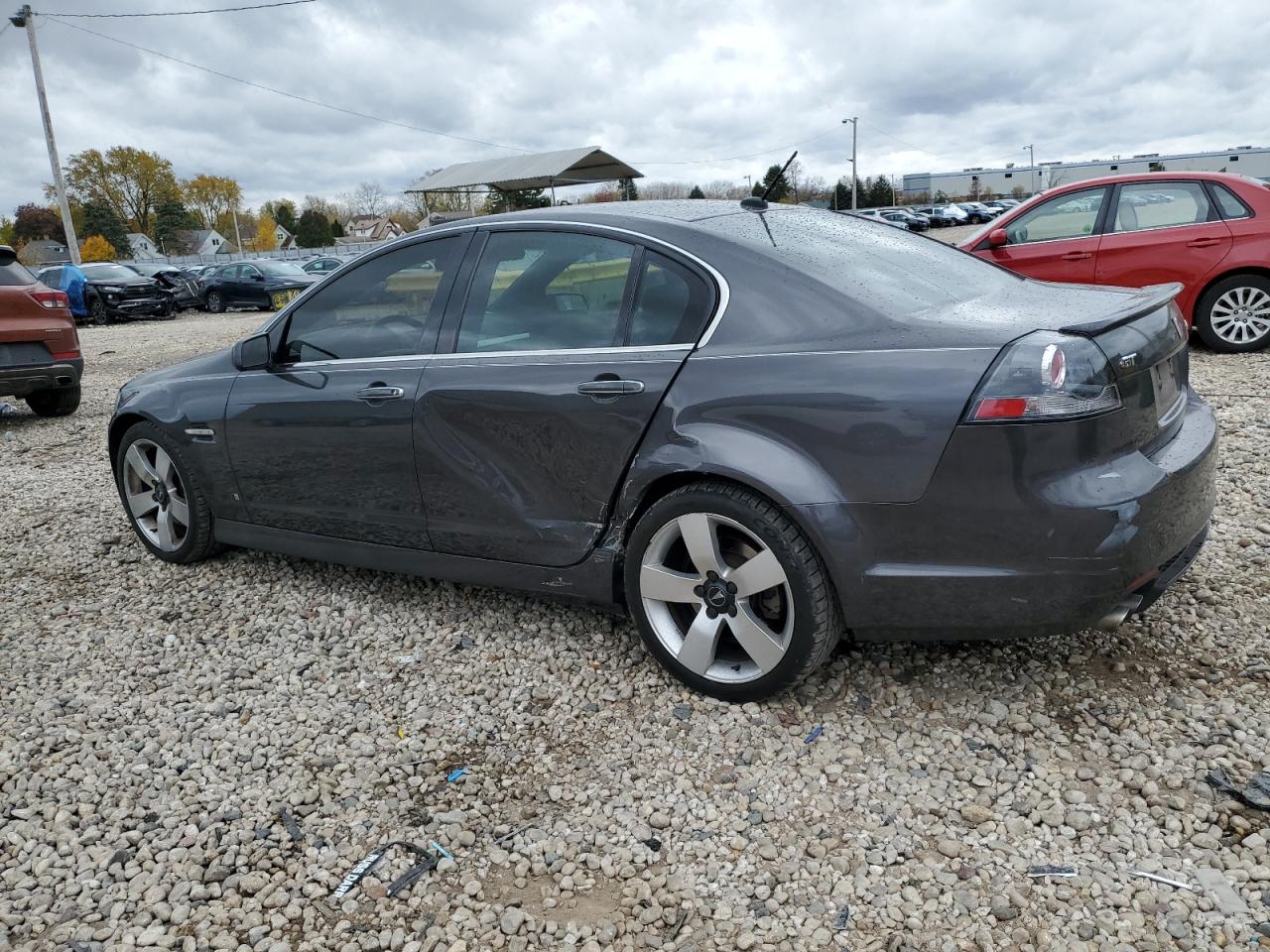 2009 Pontiac G8 - Image 2