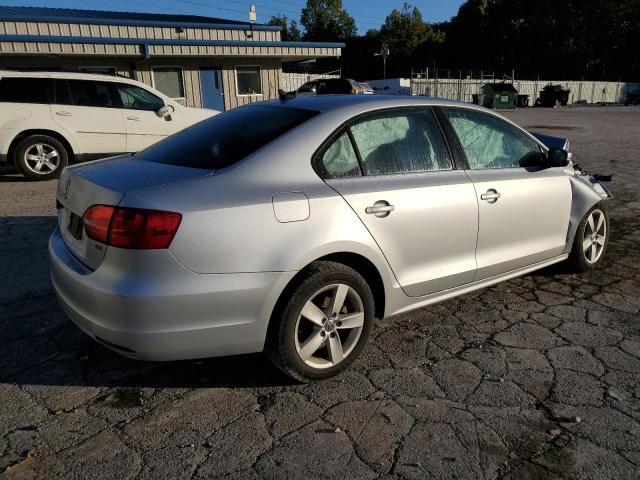  VOLKSWAGEN JETTA 2014 Серебристый