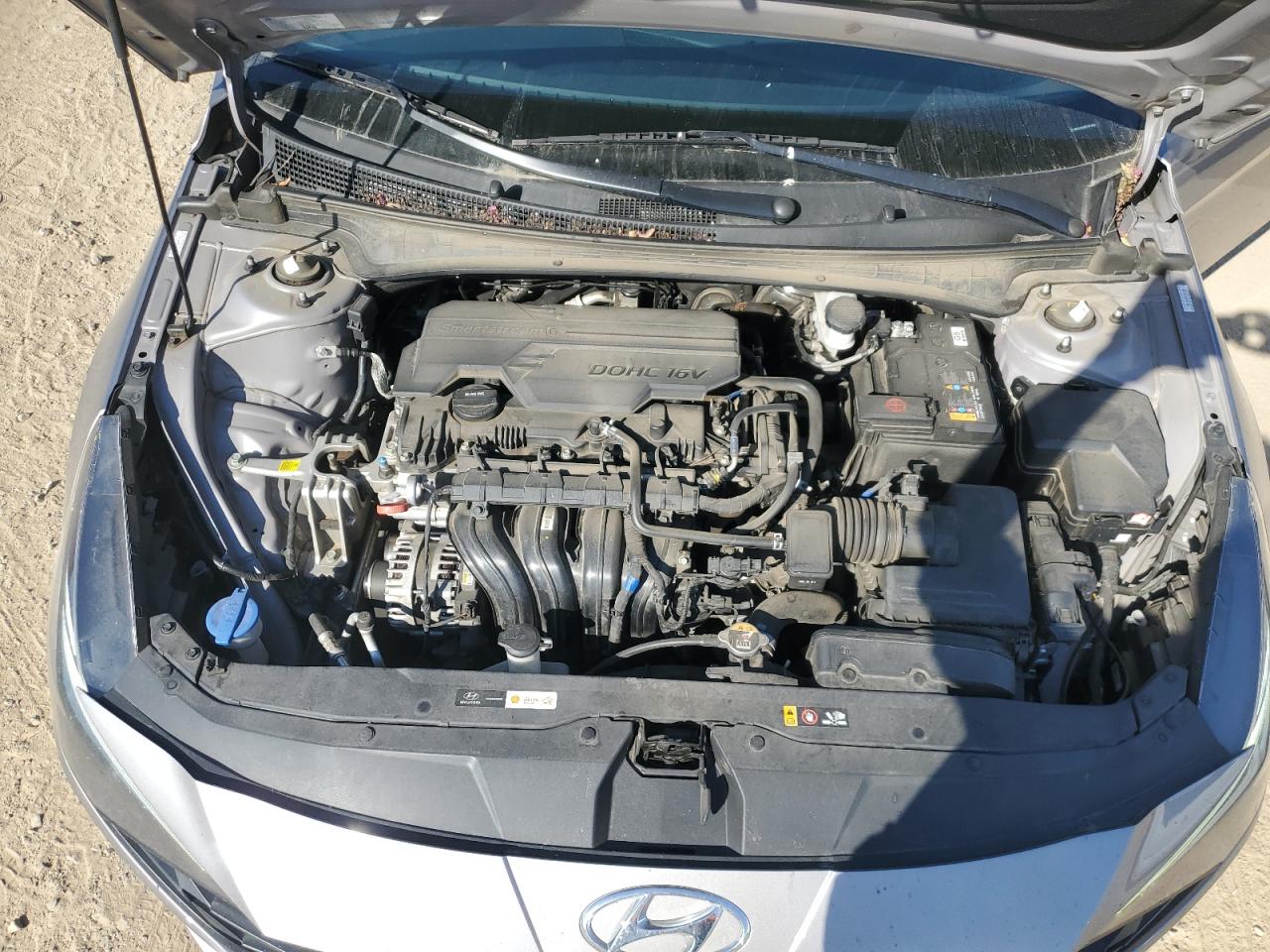 2023 Hyundai Elantra - Image 11