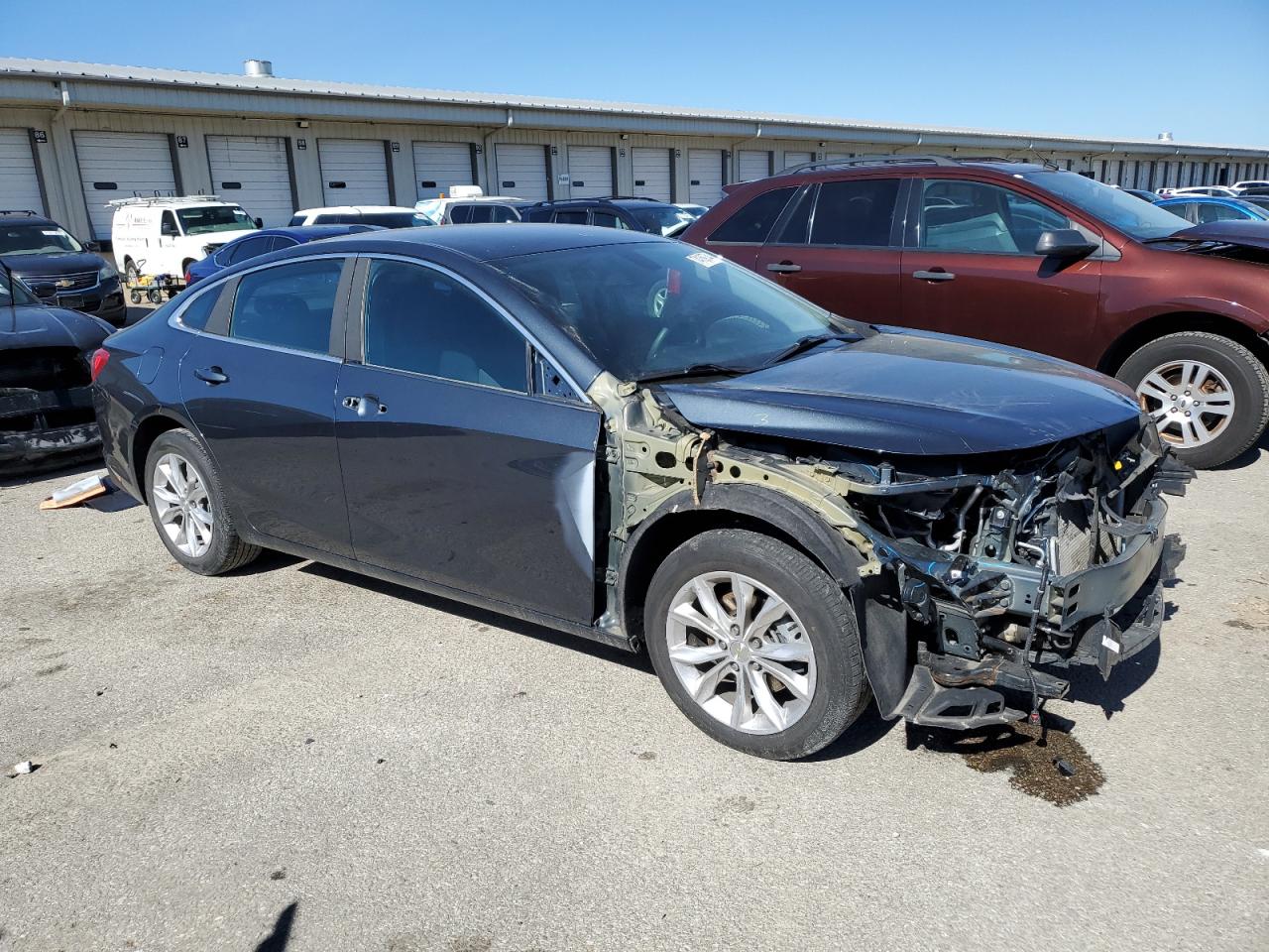 VIN 1G1ZD5ST7KF150101 2019 CHEVROLET MALIBU no.4