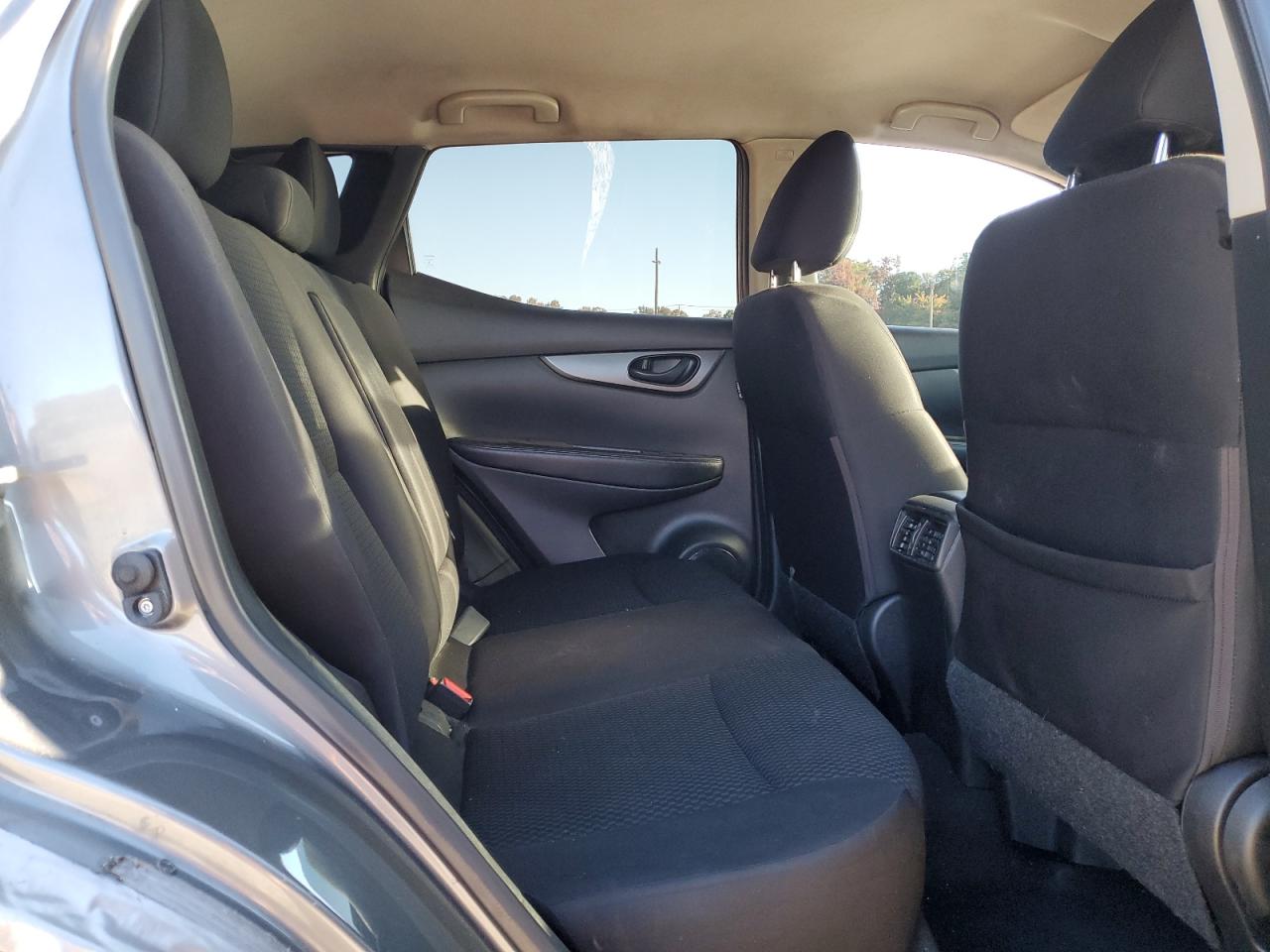 2019 Nissan Rogue - Image 11