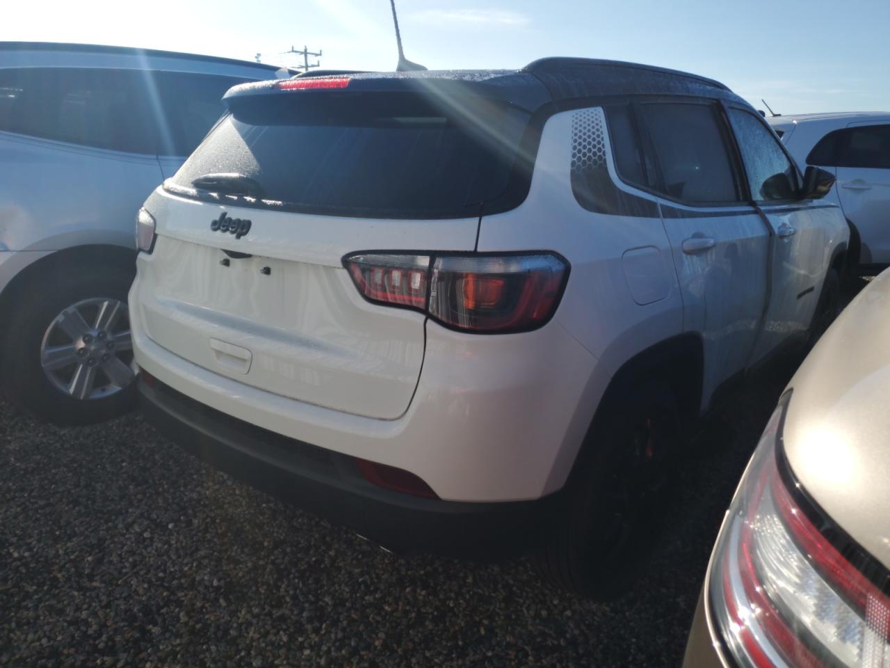 2022 Jeep Compass - Image 3