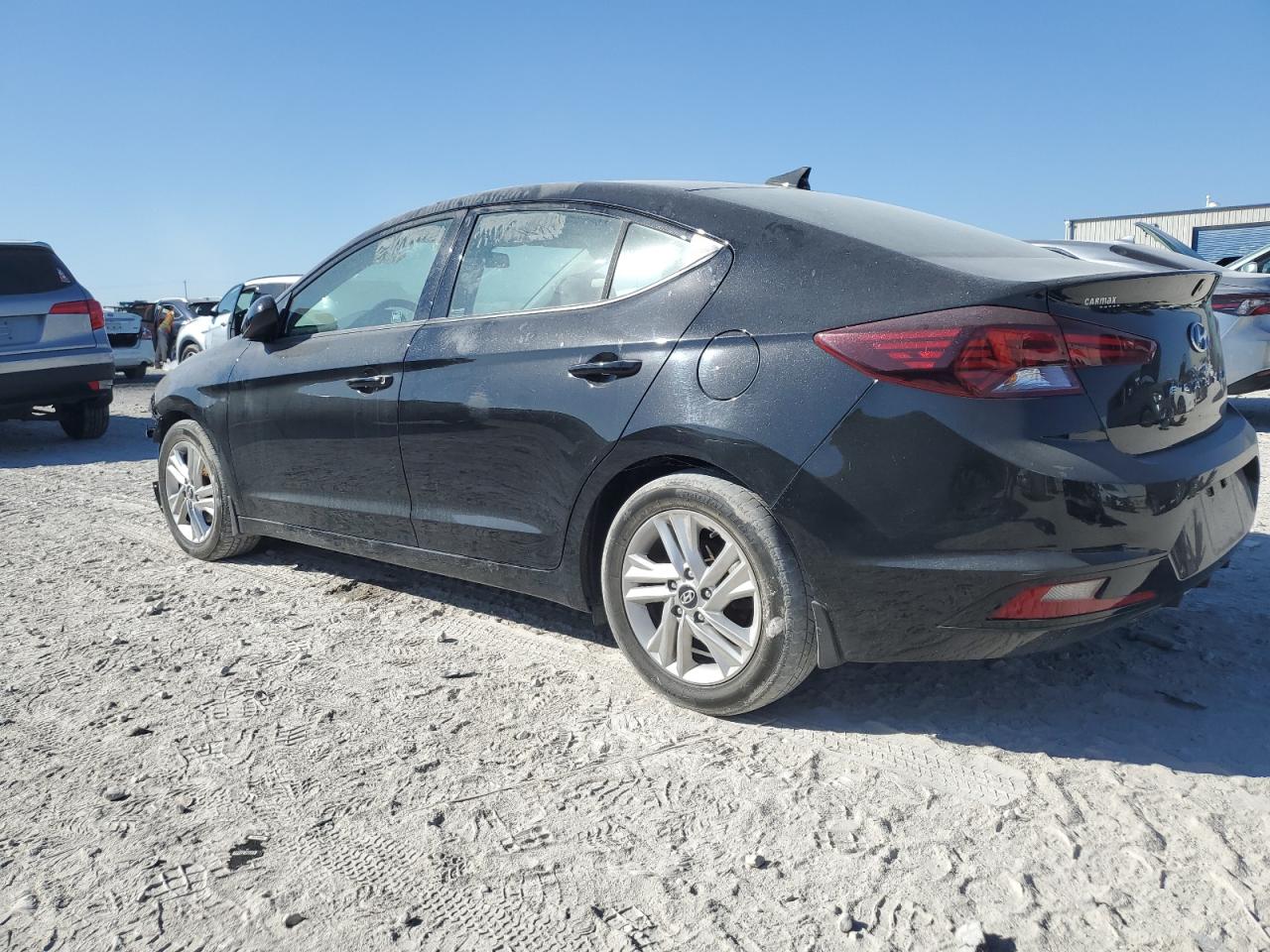 2019 Hyundai Elantra - Image 2