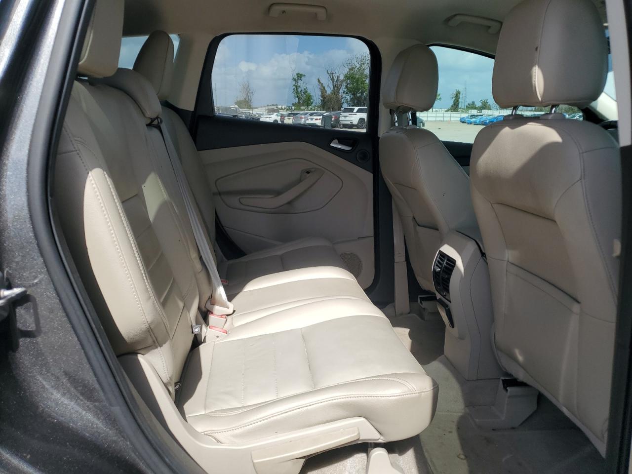 2015 Ford Escape - Image 11