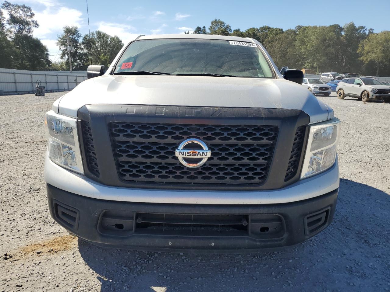 2017 Nissan Titan - Image 5