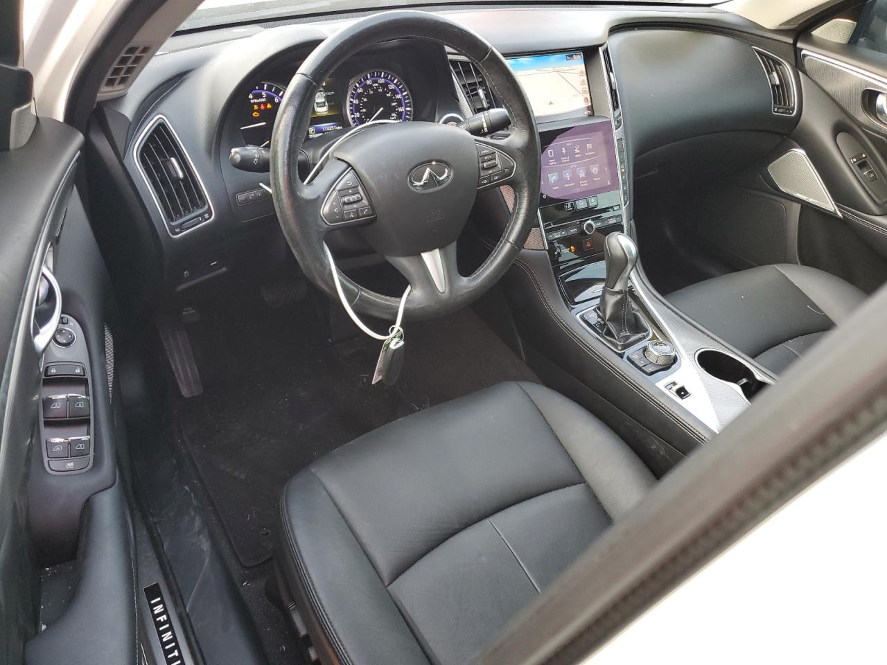 JN1EV7AP9HM735918 2017 Infiniti Q50 Premium