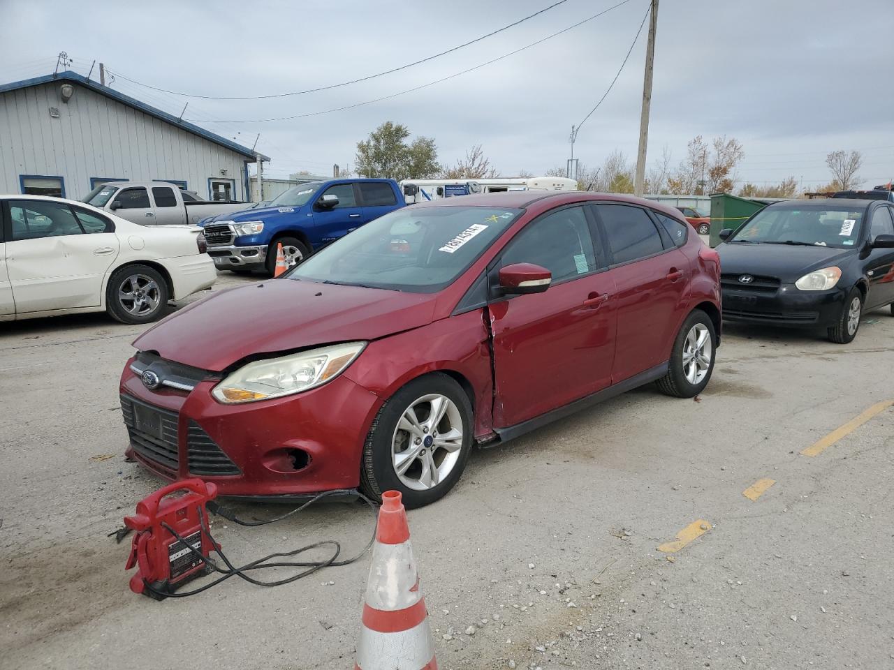 VIN 1FADP3K29EL375930 2014 FORD FOCUS no.1