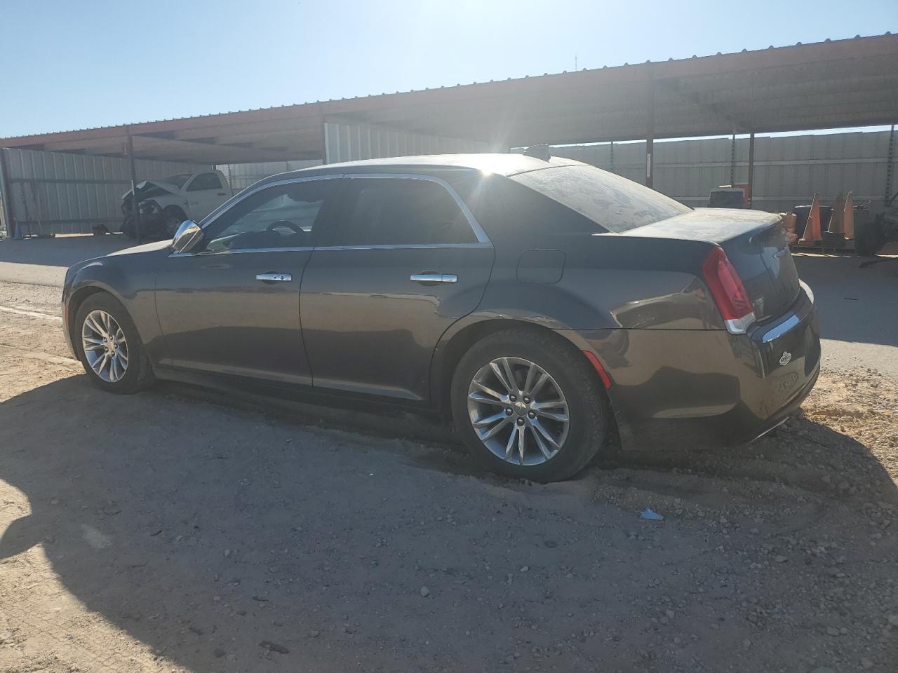 2019 Chrysler 300 - Image 2