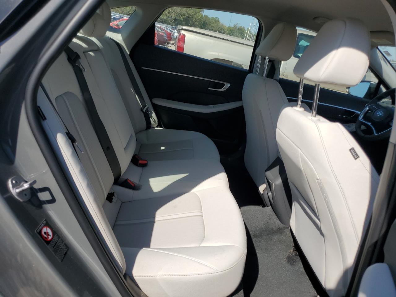 2023 Hyundai Sonata - Image 11