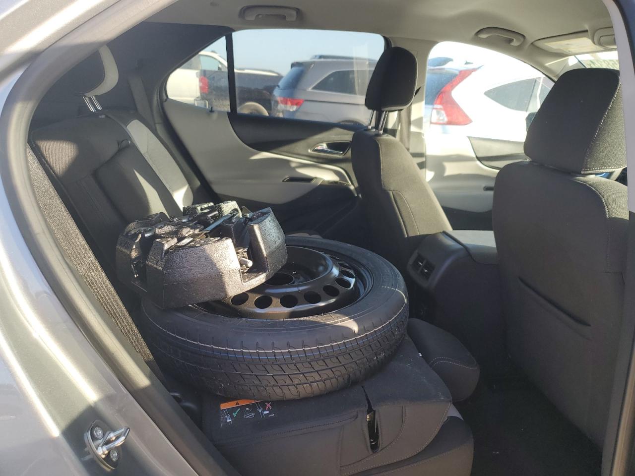 2023 Chevrolet Equinox - Image 11
