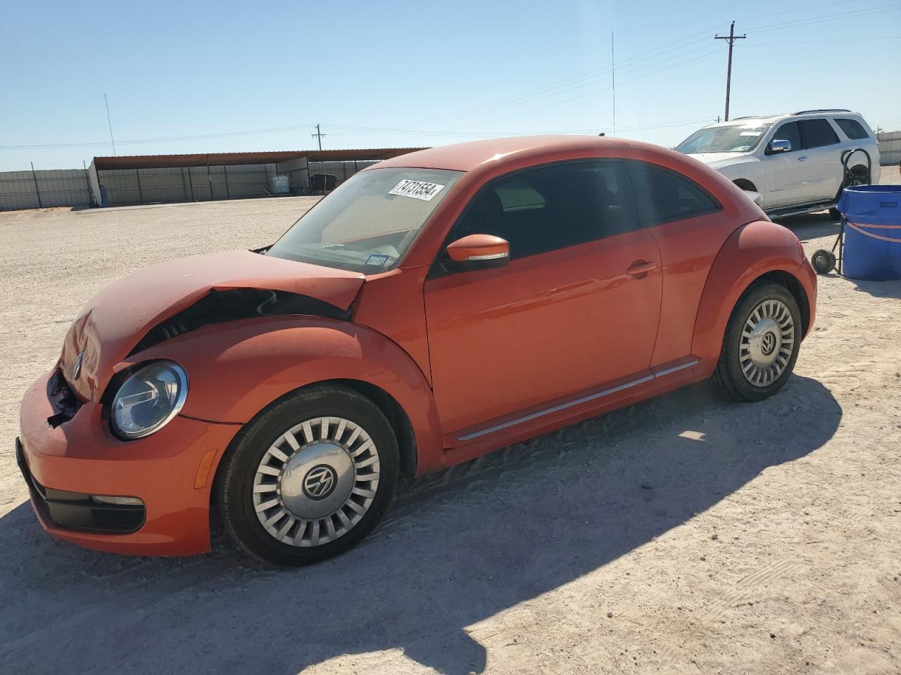 VIN 3VWJ17AT2GM633896 2016 VOLKSWAGEN BEETLE no.1