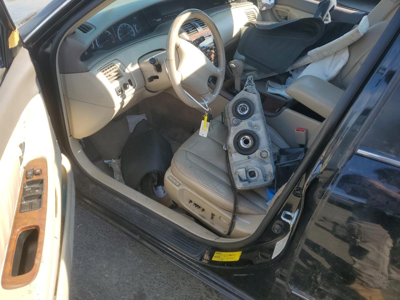 2000 Toyota Avalon - Image 8