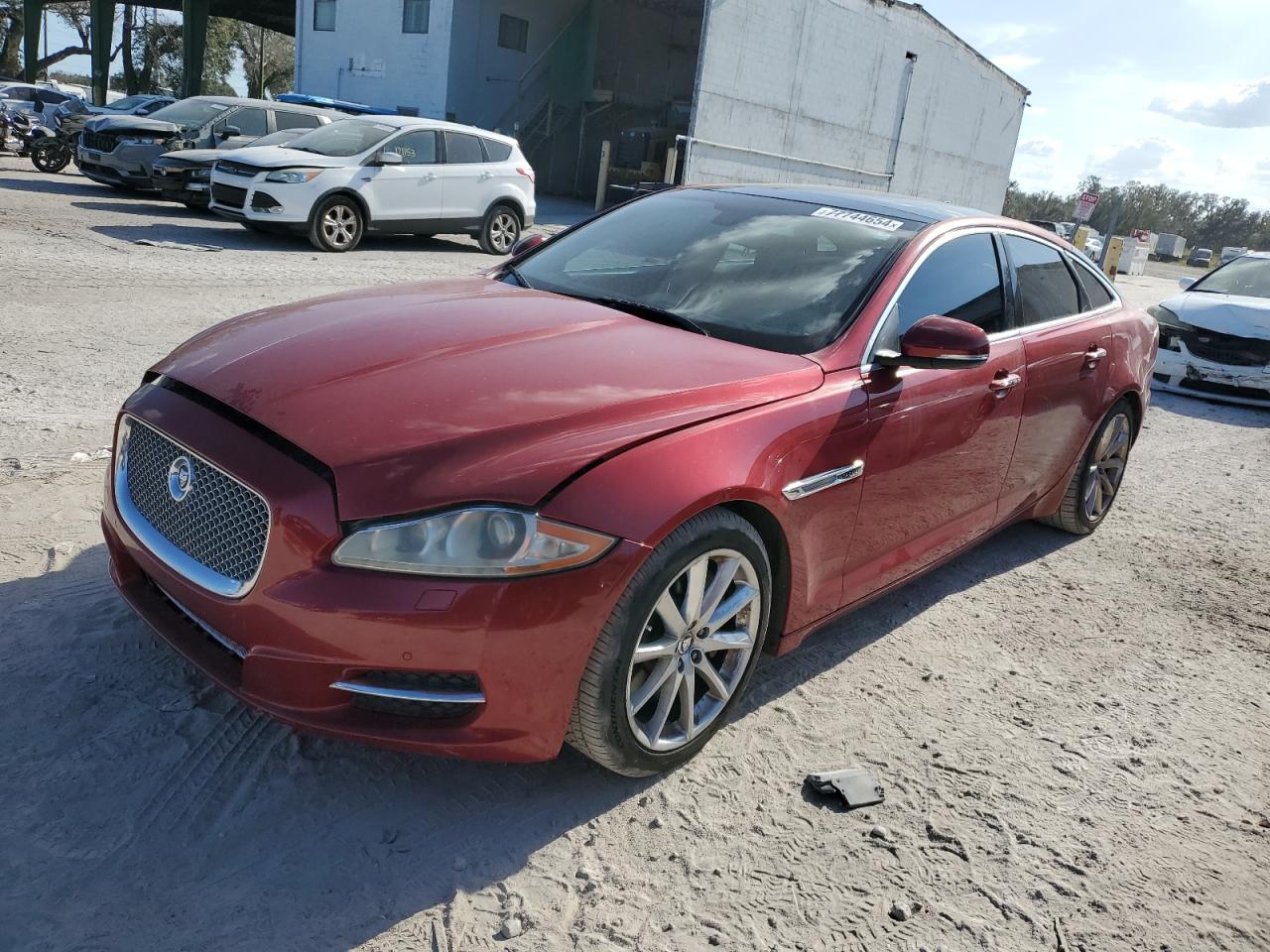 VIN SAJWJ1CD9D8V48888 2013 JAGUAR XJ no.1